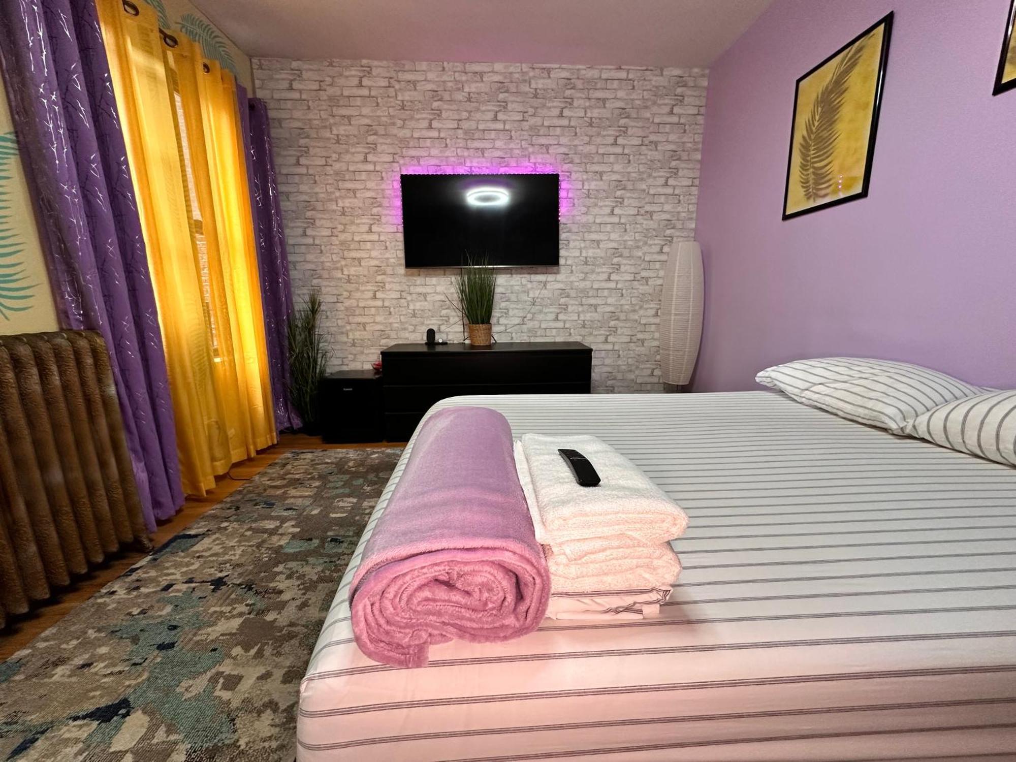 Modern Xl Queen Room Comfort & Character In Harlem New York City Exterior photo